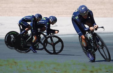 Multiexposicin en cmara del ciclista ecuatoriano del equipo Movistar, Richard Carapaz. 