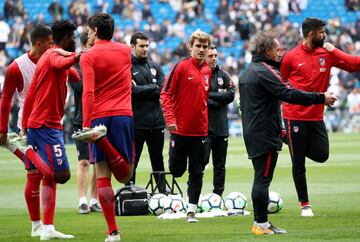 El Atlético durante el calentamiento. 