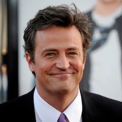 Así es el libro autobiográfico de Matthew Perry: ‘Amigos, amantes y aquello tan terrible’