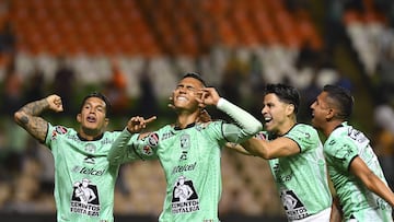 Jugadores de León celebran su pase a la final de la Concachampions.