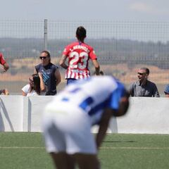 El Atlético hizo los deberes en Huelva y recupera el liderato