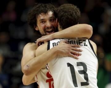 Los dos Sergios, Llull y Rodríguez, bases de este triunfo.