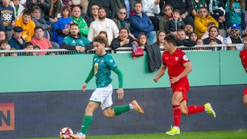 Iker Losada: “Estoy muy contento en el Racing y ganando premios, más”