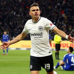 Fin a la sequía: Santos Borré anota golazo ante Schalke 04