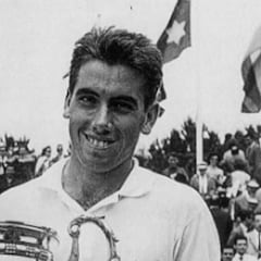 Homenaje a Santana en el 50 aniversario del triunfo ante Laver