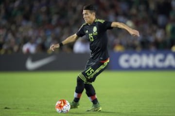 Tras un sondeo de As, los fanáticos mexicanos votaron por su cuadro titular que quieren ver en el primer partido de Juan Carlos Osorio al frente de la Selección Mexicana.