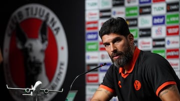 Sebastian Abreu head coach of Tijuana during the 9th round match between Tijuana and Leon as part of the Liga BBVA MX, Torneo Apertura 2025 at Caliente Stadium, on September 19, 2025 in Tijuana, Baja California, Mexico.