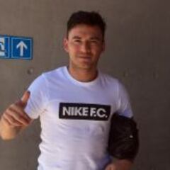 Aránguiz sigue su recuperación en el Centro Deportivo Azul