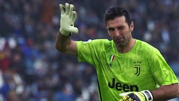 Buffon cumple 42 y juventus le rinde homenaje