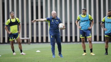 Las lesiones vuelven a condicionar a Pepe Mel