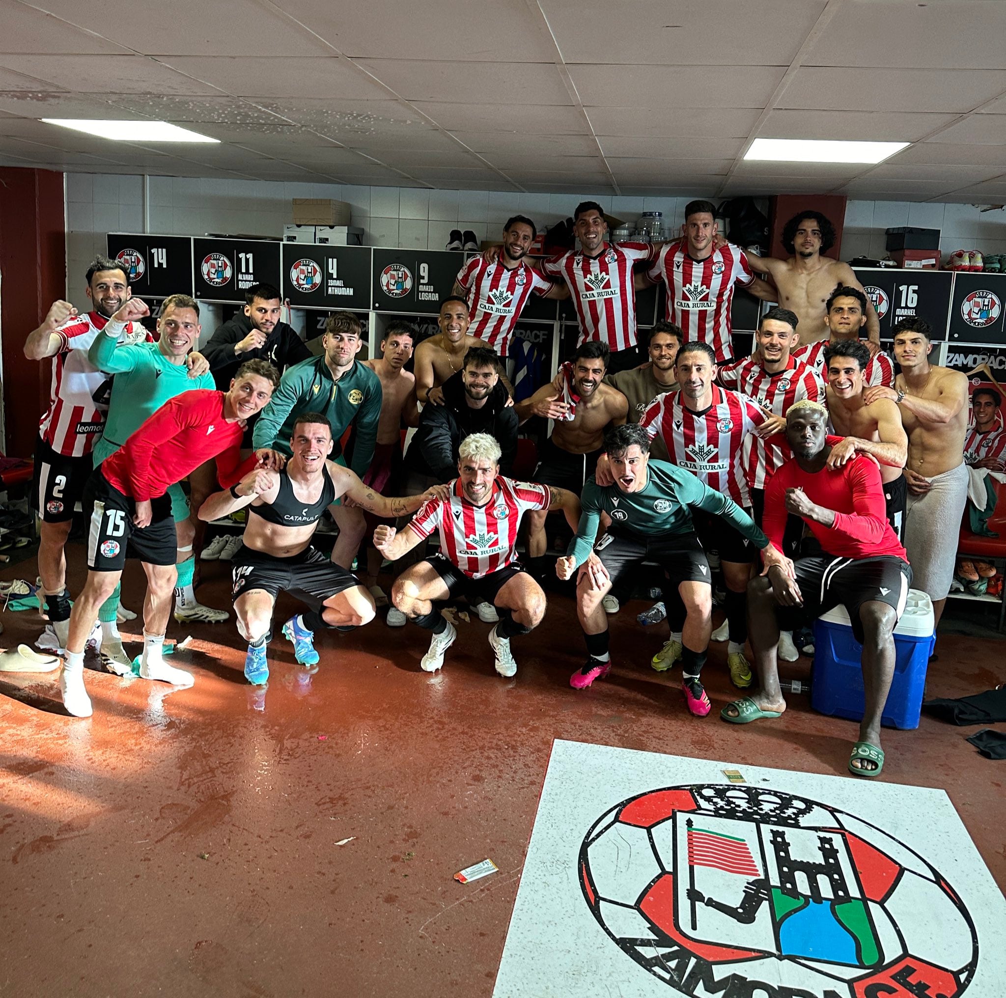 El Zamora pisa el playoff y Unionistas se redime a base de golazos