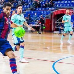 Adolfo apunta a su segunda Champions con el Barça