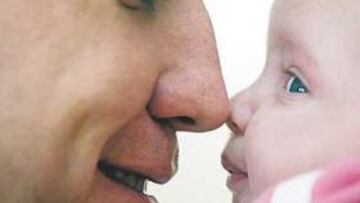 <b>PAPÁ. </b>Jesús Manzano fue padre el pasado 15 de diciembre de una niña a la que pusieron el nombre de Marina.