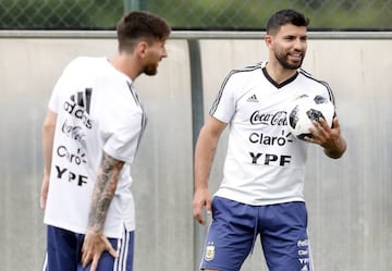 Kun Agüero and Leo Messi in training with Argentina in Barcelona today.