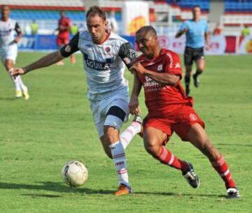 La última opción en la temporada 2012, era vencer en la Promoción al penúltimo de la primera división, el Cúcuta Deportivo, sin embargo, el equipo rojinegro ganó la serie 5-3.