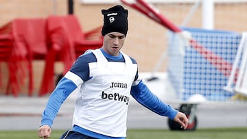 Garitano rescata del ‘exilio’ a Avilés