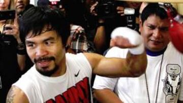 Manny Pacquiao se entrena para la pelea contra Shane Mosley.