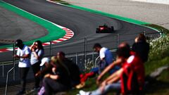 MONTMELO, SPAIN - MARCH 01: Fans watch Sebastian Vettel of Germany driving the (5) Scuderia Ferrari SF90 on track during day four of F1 Winter Testing at Circuit de Catalunya on March 01, 2019 in Montmelo, Spain. (Photo by Dan Istitene/Getty Images)