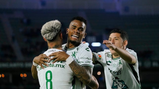 Gol y asistencias colombianas en suplencia de James en León