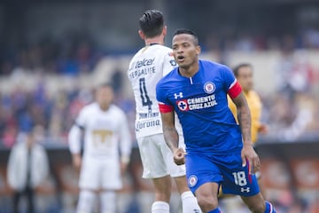 El ‘Topo’ brilló en su pasó por México. Se llevó tres Copa MX, una Liga, un Campeón de Campeones y una SuperCopa MX. Lo anterior lo hizo con los colores de Santos, Querétaro y Cruz Azul. Ahora derrocha su talento en el San Lorenzo de Argentina.