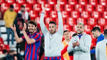 Toño, Expósito y Stoichkov, tras amarrar el liderato