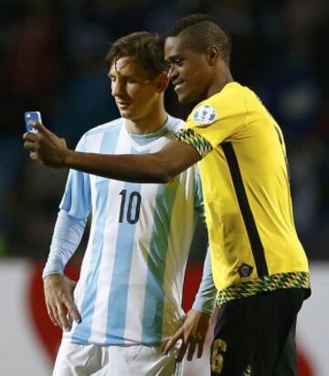 Argentina pasó en el primer lugar del Grupo B. Empató ante Paraguay y venció a Uruguay y a Jamaica.