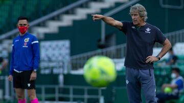 Pellegrini, en el duelo ante el Huesca. 