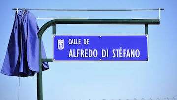 Di Stefano ya tiene su placa. 