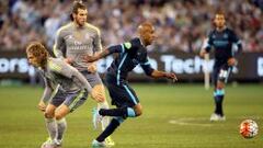 Modric se retiró en el descanso con molestias tras un golpe