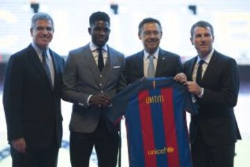 El francés fue aclamado por los aficionados que estuvieron presentes en el Camp Nou.
