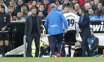 09/11/19 PARTIDO PRIMERA DIVISION   VALENCIA - GRANADA CF  LESION  RODRIGO MORENO  CELADES  CAMARASA