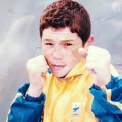 How many brothers does Canelo Álvarez have? Are any of Canelo’s brothers boxers?