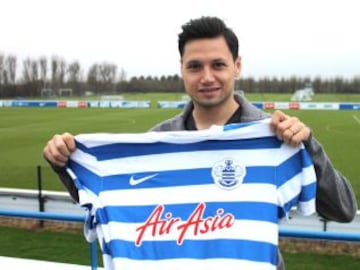 5.- Mauro Zárate llegó después al QPR en busca de continuidad, pero tampoco la encontró.