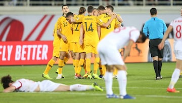 La selecci&oacute;n de Australia contra Emiratos &Aacute;rabes Unidos, en la Copa de Asia.