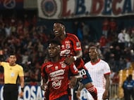 Jugadores de Medellín en un partido de la Liga BetPlay.