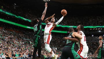 BOSTON, MA - MAY 27: Jimmy Butler #22 of the Miami Heat shoots the ball against the Boston Celtics during Game 6 of the 2022 NBA Playoffs Eastern Conference Finals on May 27, 2022 at the TD Garden in Boston, Massachusetts.  NOTE TO USER: User expressly acknowledges and agrees that, by downloading and or using this photograph, User is consenting to the terms and conditions of the Getty Images License Agreement. Mandatory Copyright Notice: Copyright 2022 NBAE  (Photo by Nathaniel S. Butler/NBAE via Getty Images)