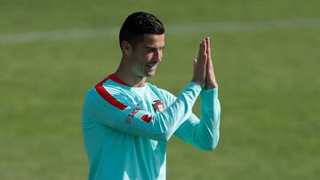 Football Soccer - Portugal training session - World Cup 2018 Qualifiers - Oeiras, Portugal - October 9, 2017 - Portugal&#039;s national soccer team player Cristiano Ronaldo attends a training session.