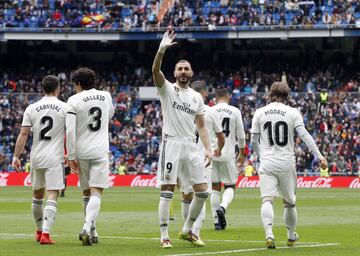 El jugador del Real Madrid Benzema celebra el 1-0 al Athletic Club. 