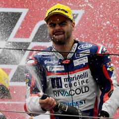 El equipo de Fenati lo expulsa y el de 2019 anula el acuerdo