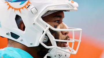 MIAMI GARDENS, FLORIDA - DECEMBER 22: Tua Tagovailoa #1 of the Miami Dolphins looks on during warm ups prior to the game against the San Francisco 49ers at Hard Rock Stadium on December 22, 2024 in Miami Gardens, Florida. Carmen Mandato/Getty Images/AFP (Photo by Carmen Mandato / GETTY IMAGES NORTH AMERICA / Getty Images via AFP)