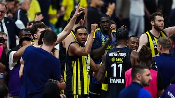 La celebraci車n del Fenerbah?e tras imponerse al Panathinaikos en semifinales.