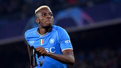 Victor Osimhen, el jugador del que dependen las próximas operaciones en el Nápoles.