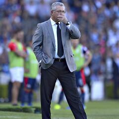 Víctor Manuel Vucetich dejó de ser el técnico de Querétaro