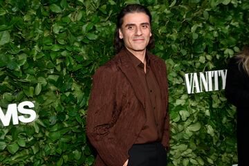 Oscar Isaac posa en la alfombra roja de los de los Gotham Awards 2024 celebrados en el Cipriani Wall Street de Nueva York.