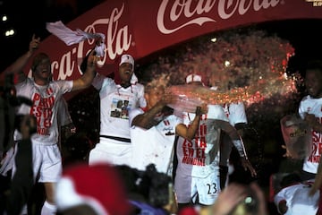 Soccer Football - Peru v New Zealand - 2018 World Cup Qualifying Playoffs - National Stadium, Lima, Peru - November 15, 2017. Peru's players celebrate their victory. REUTERS/Douglas Juarez