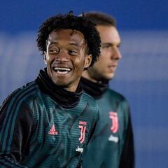 Cuadrado, a frenar al goleador del equipo revelación en Italia