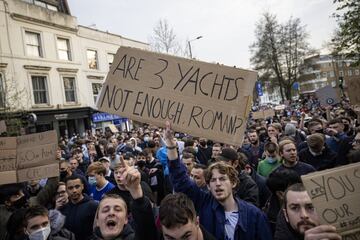 Los seguidores del Chelsea protestan contra la Superliga