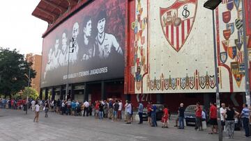 Colas para el Spartak.