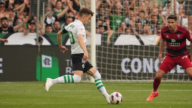 Racing - Mirandés: TV, horario y cómo ver LaLiga Hypermotion online