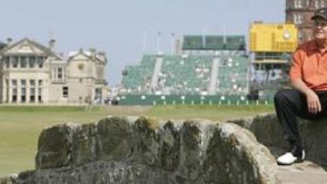 <B>LEYENDA VIVA. </B>44 años de carrera y 113 títulos, 18 de Grand Slam, contemplan a Nicklaus en su despedida en Saint Andrws.